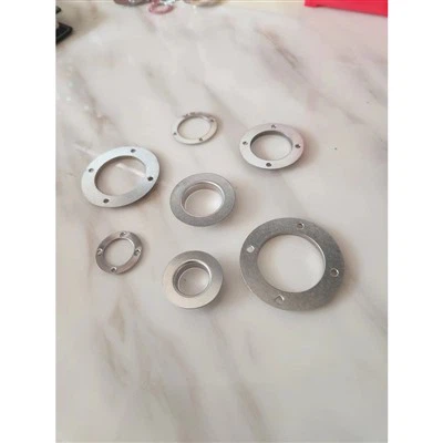 Pozinkovaný kovový prsten